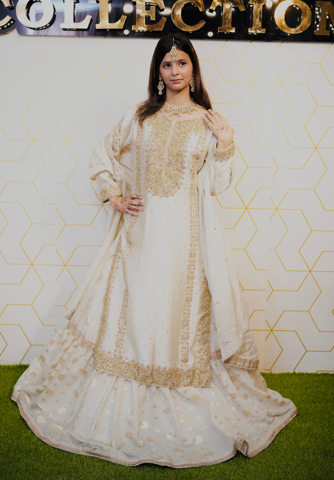 Amna Collection Se001 – Sheesha Silk Bridal Formal with Crystal & Raisham Work