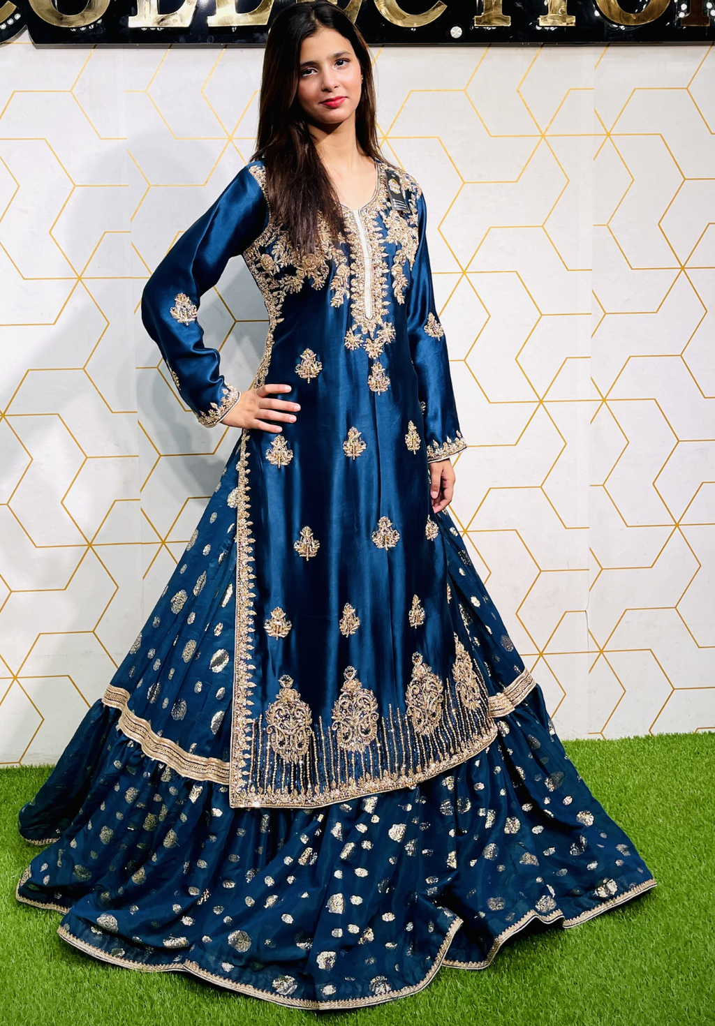 Amna Collection Le011 – Sheesha Silk Bridal Formal with Crystal & Raisham Work