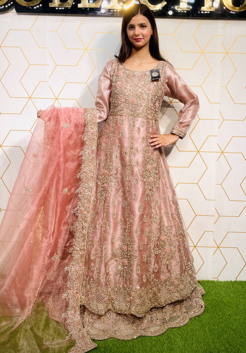 Amna Collection DE052 – Organza Bridal Walima with Crystal & Raisham Work