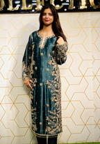 Amna Collection Ze006 – Sheesha Silk Bridal Formal with Crystal & Raisham Work